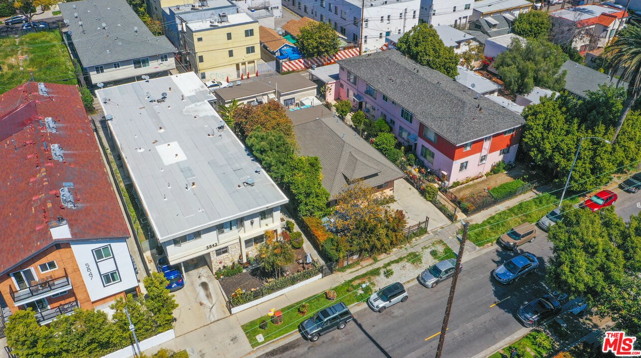 5837 Willoughby Ave, Los Angeles CA  90038-3059 exterior
