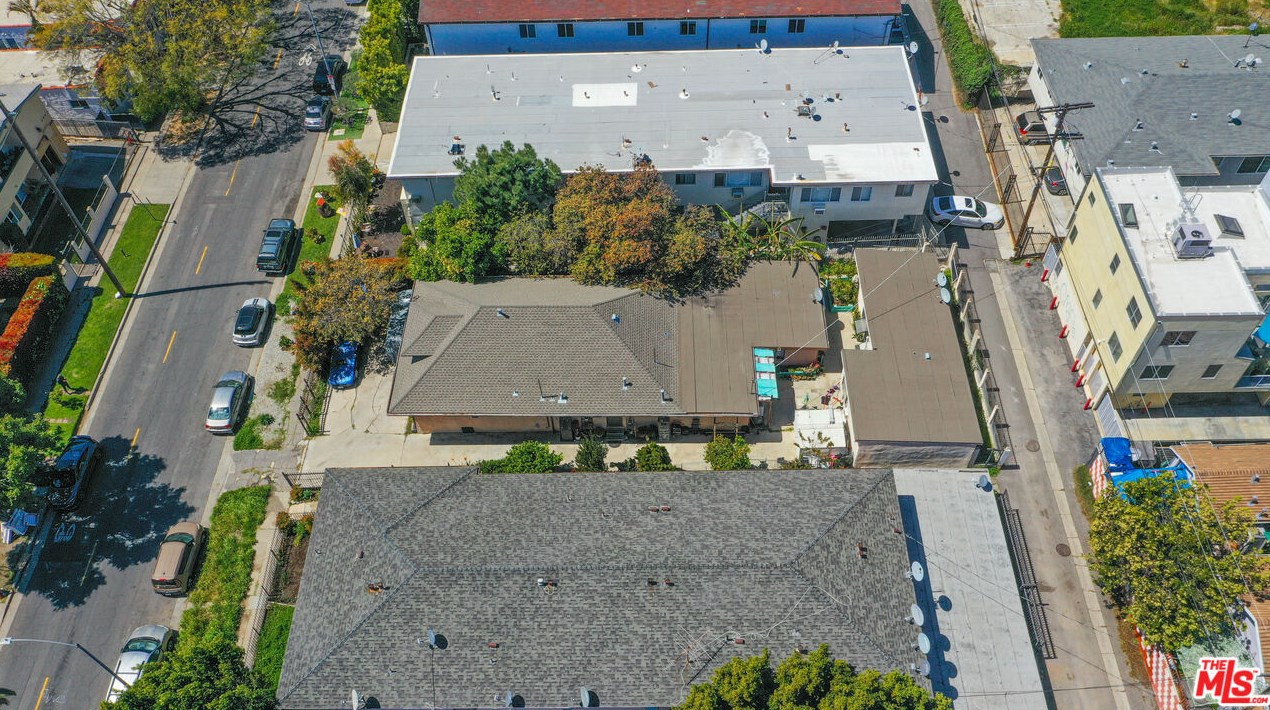 5837 Willoughby Ave, Los Angeles CA  90038-3059 exterior