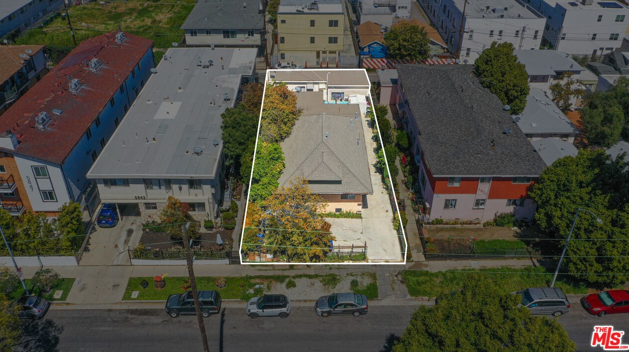 5837 Willoughby Ave, Los Angeles CA  90038-3059 exterior
