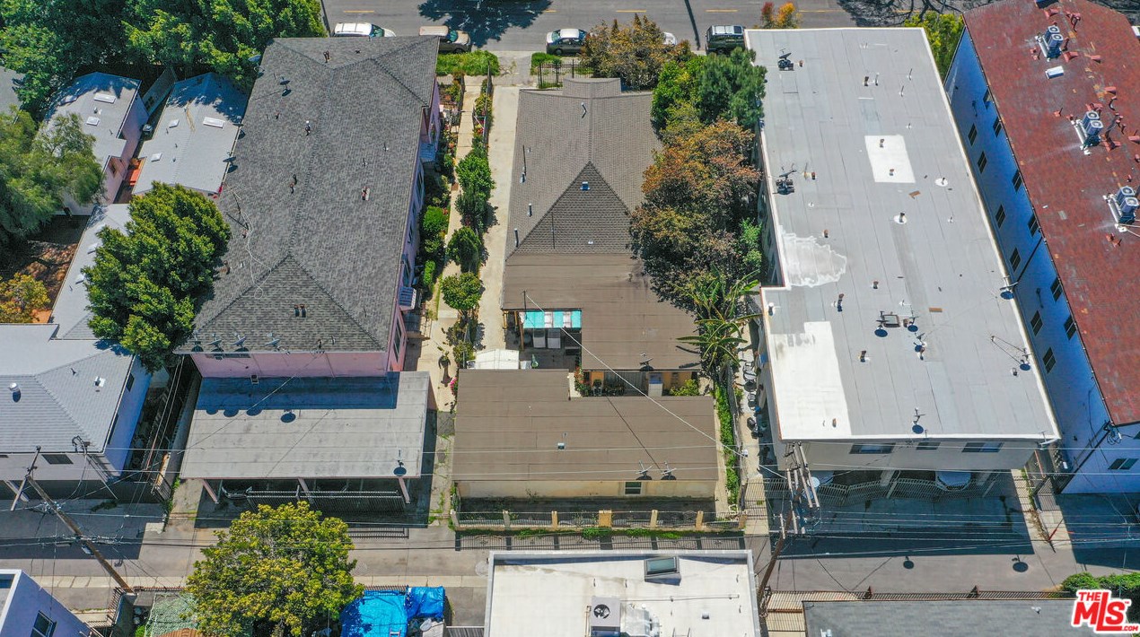 5837 Willoughby Ave, Los Angeles CA  90038-3059 exterior