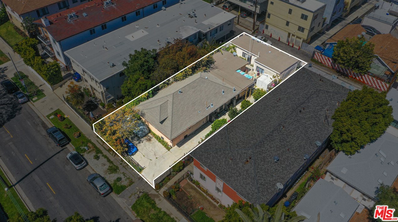 5837 Willoughby Ave, Los Angeles CA  90038-3059 exterior