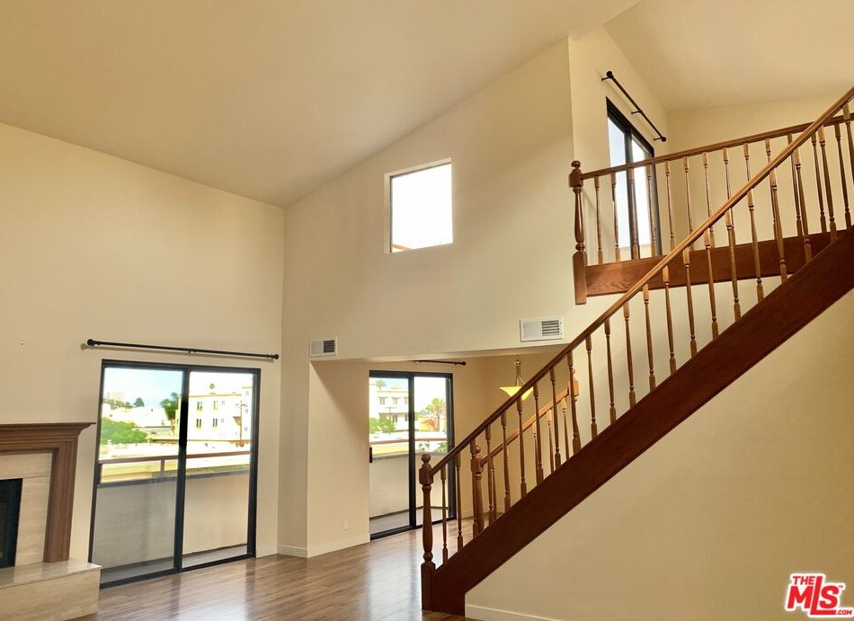 12412 Texas Ave #302, Los Angeles, CA 90025