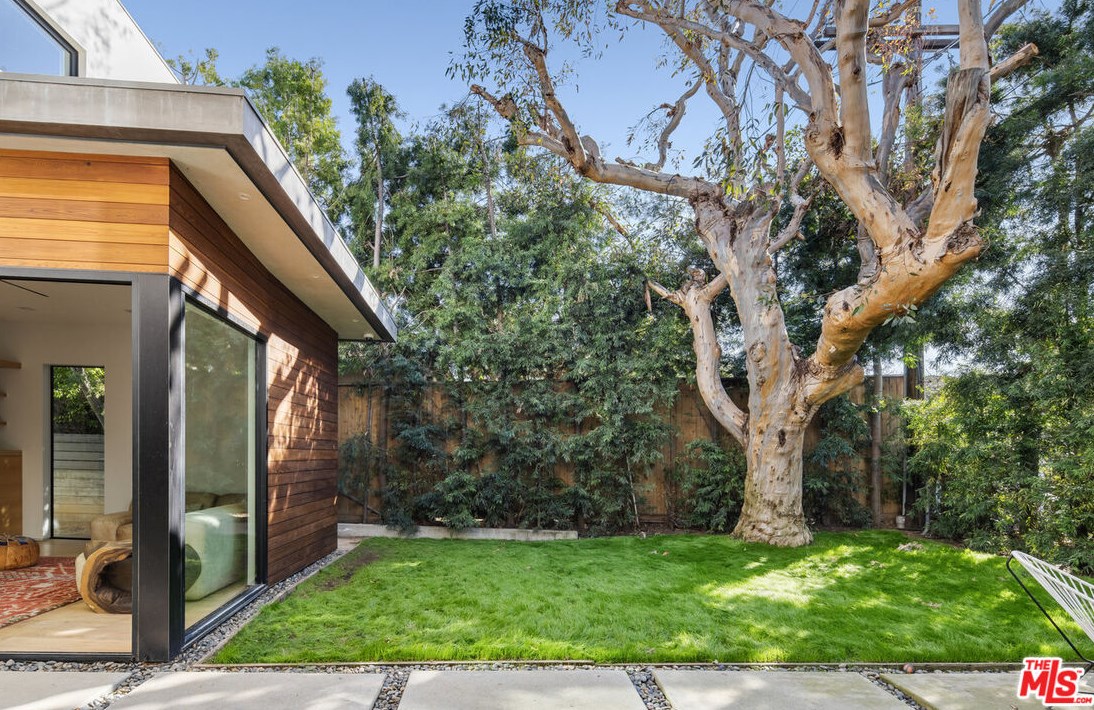 3435 Military Ave, Los Angeles CA  90034-6001 exterior