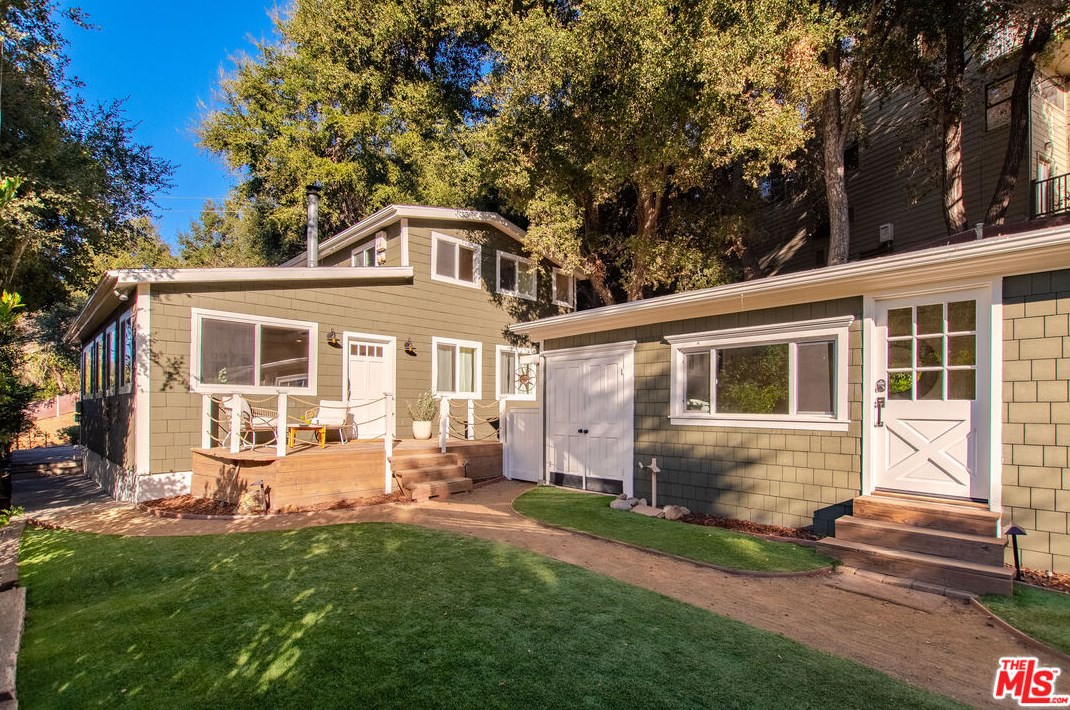 20939 Hillside Dr, Topanga, CA 90290