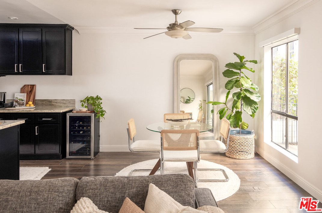 1750 Camino Palmero St #244, Los Angeles, CA 90046