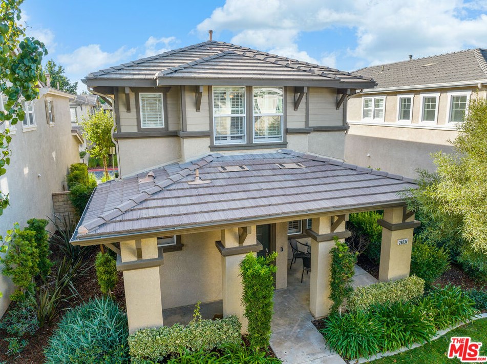 24034 Whitewater Dr, Santa Clarita, CA 91354