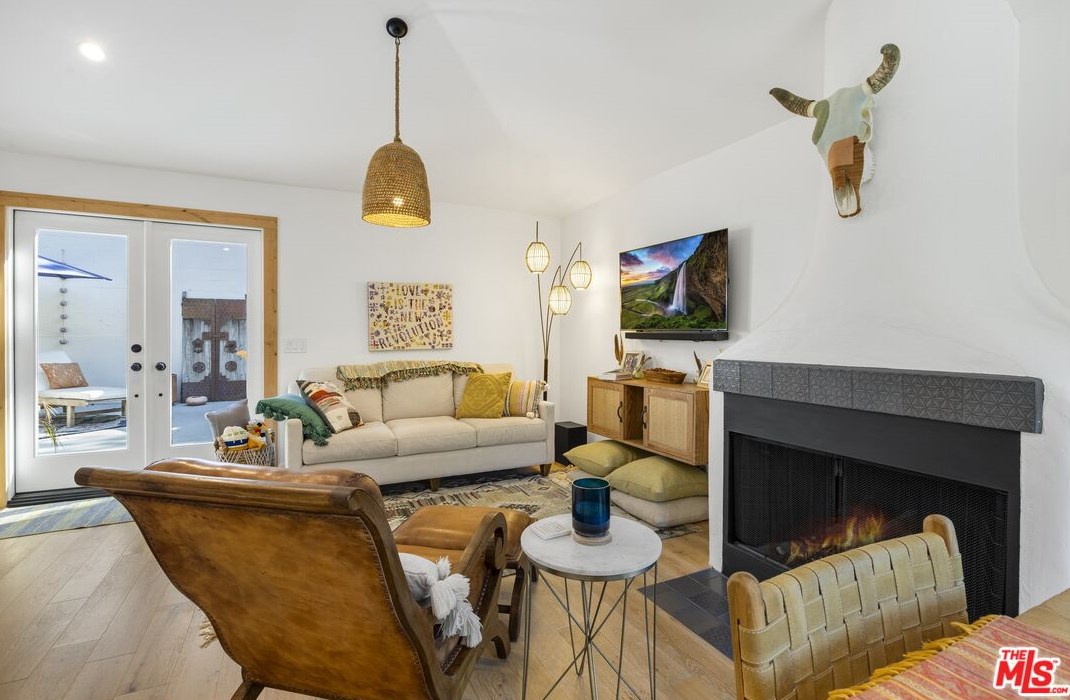 1316 N Topanga Canyon, Topanga, CA 90290
