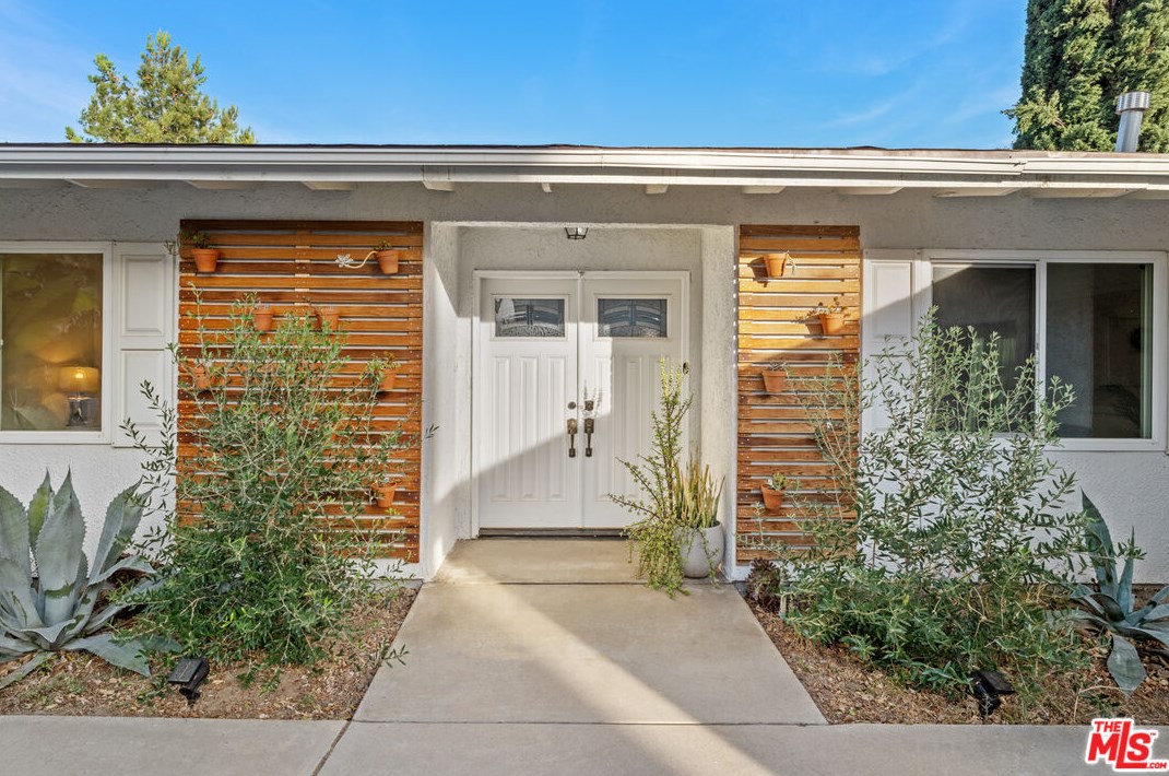 4928 Whitsett Ave, North Hollywood, CA 91607