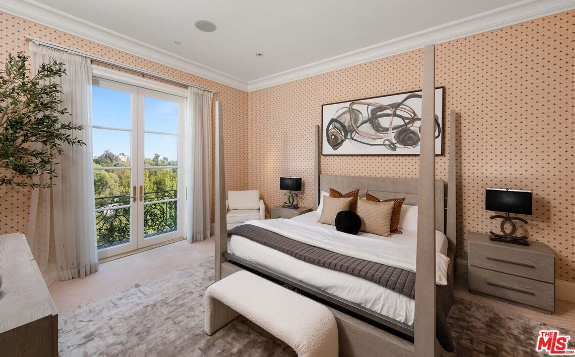 10651 Chalon Rd, Los Angeles CA  90077-3312 exterior