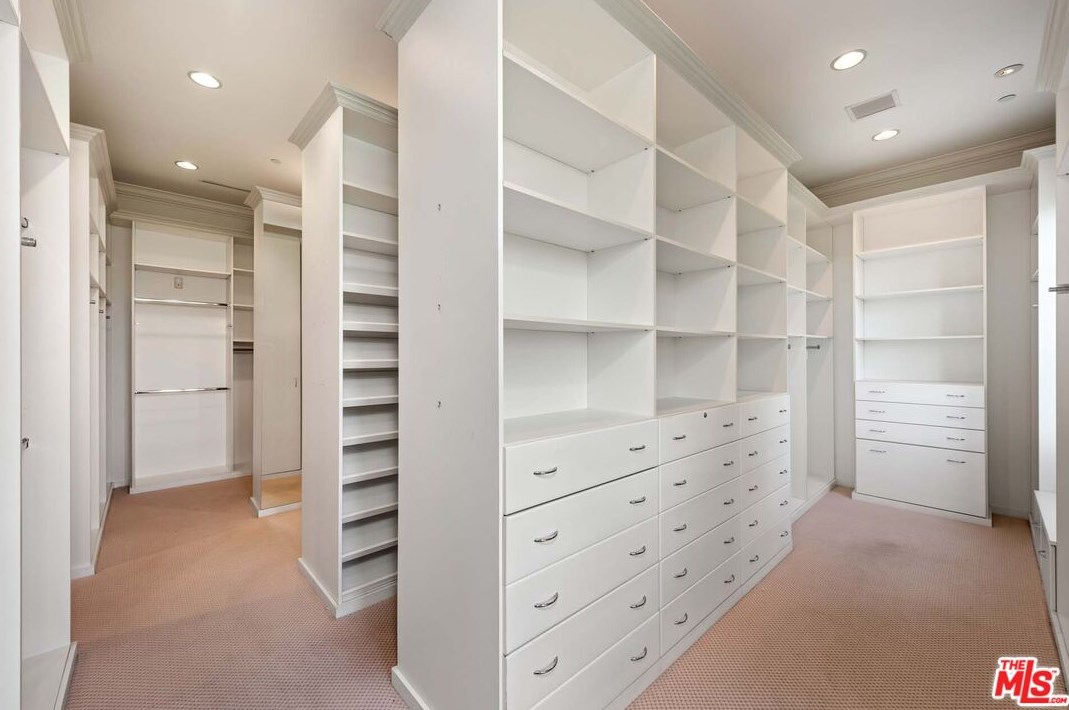 10651 Chalon Rd, Los Angeles CA  90077-3312 exterior