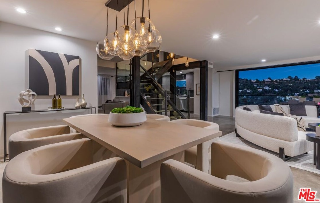 7541 Hermes Dr, Los Angeles CA  90046-1713 exterior