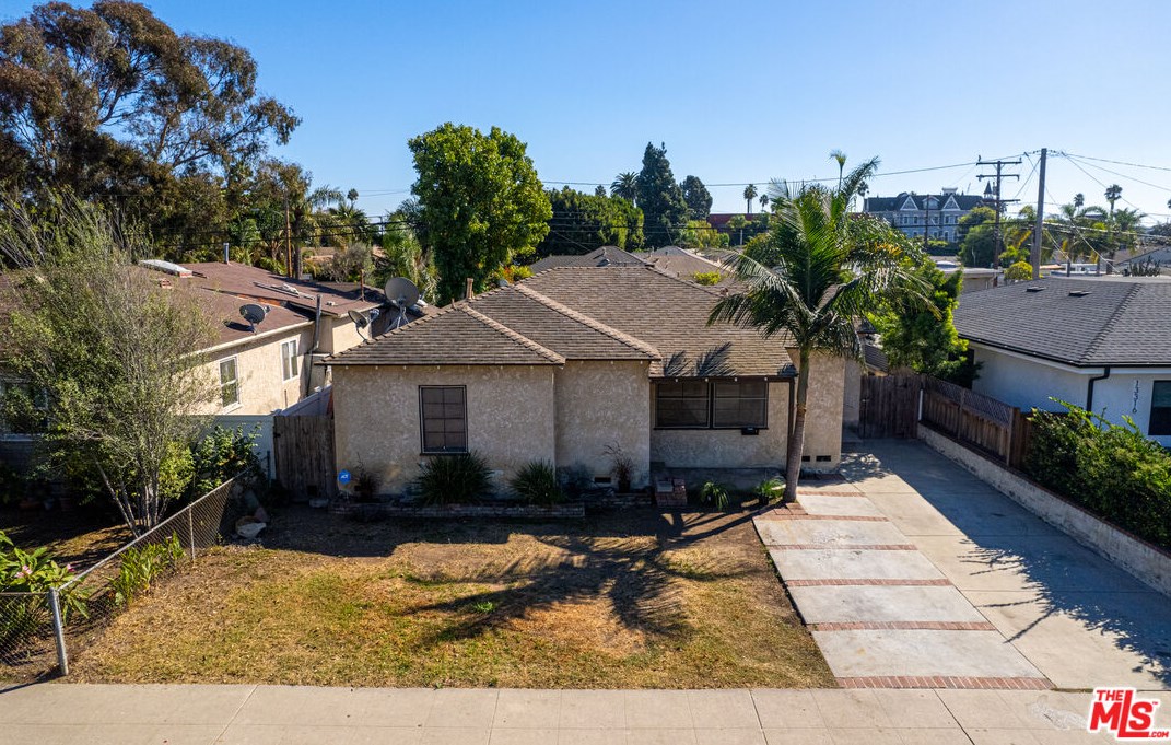 13310 Zanja St, Los Angeles, CA 90066-4140