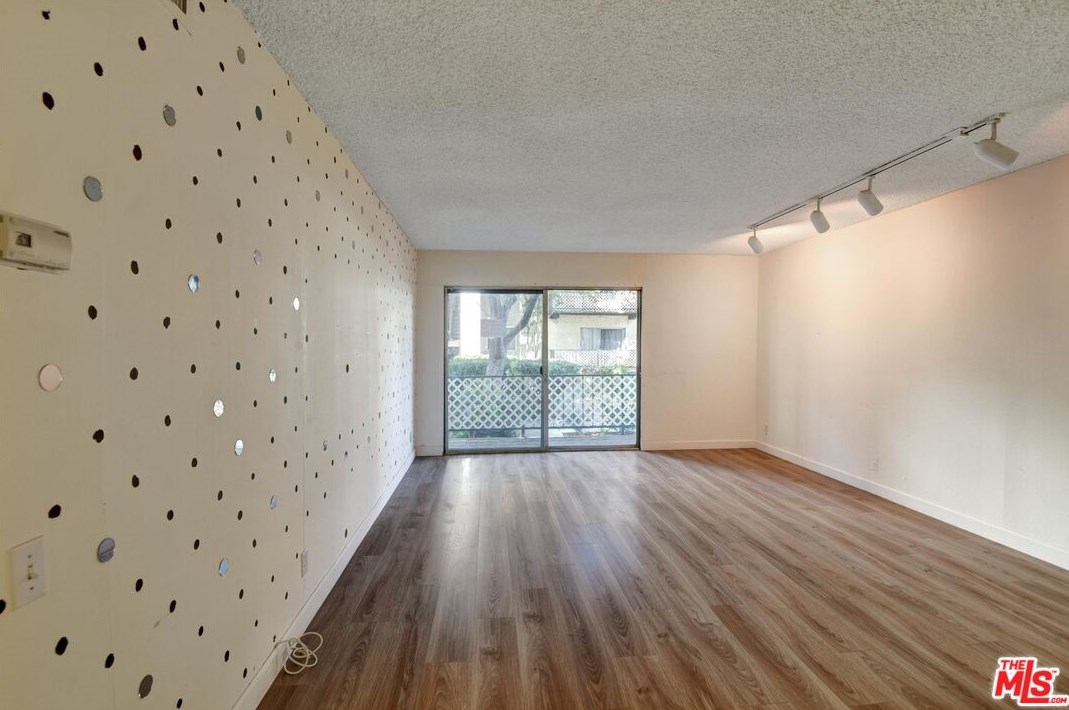 5460 White Oak Ave #a109, Van Nuys, CA 91316