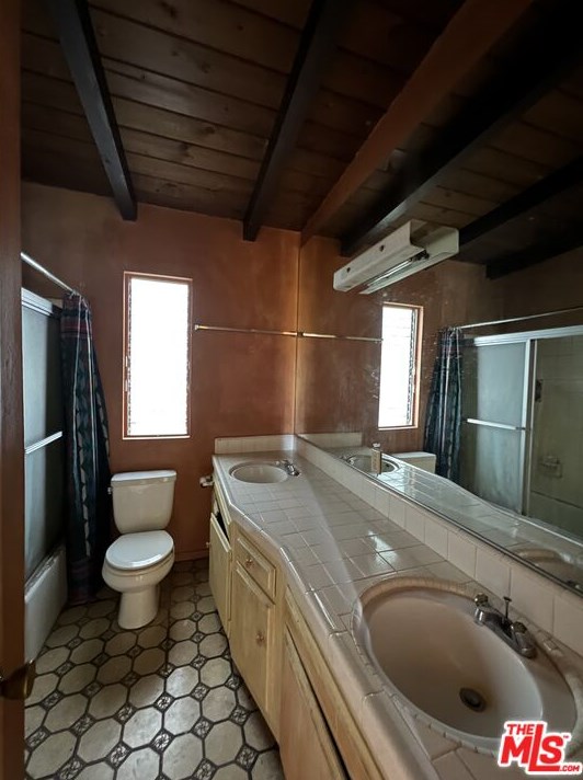 2144 Beech Knoll Rd, Los Angeles CA  90046-1518 exterior