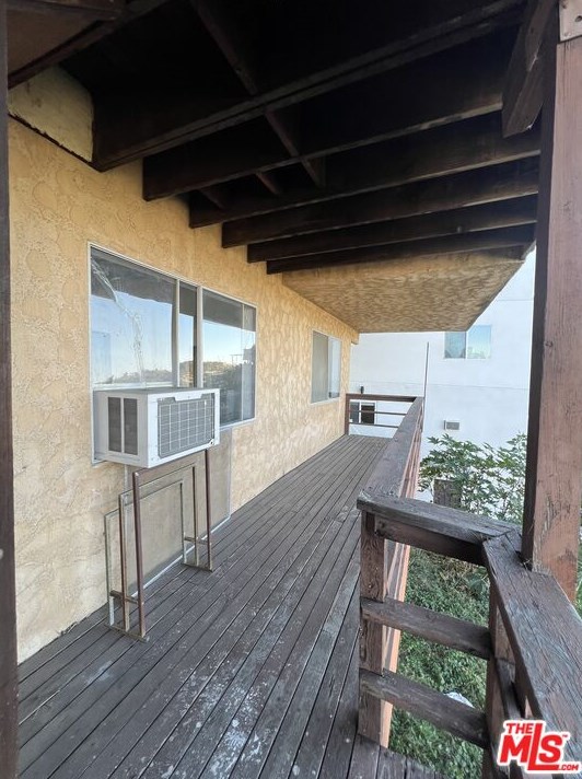 2144 Beech Knoll Rd, Los Angeles CA  90046-1518 exterior