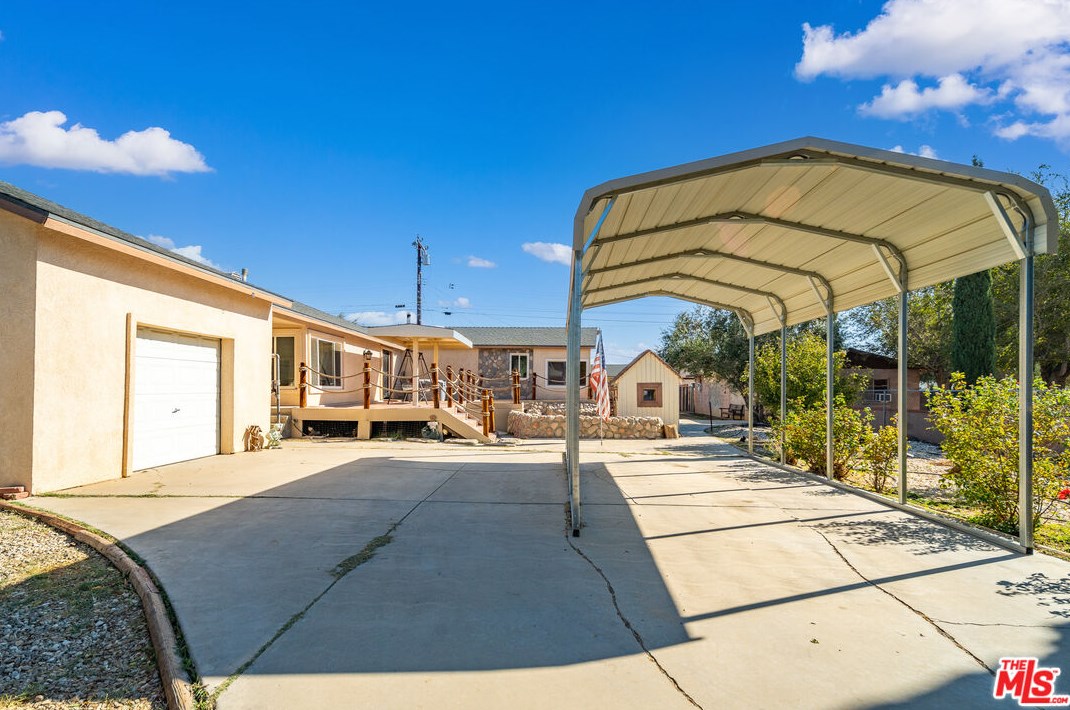 16026 P St, Mojave, CA 93501