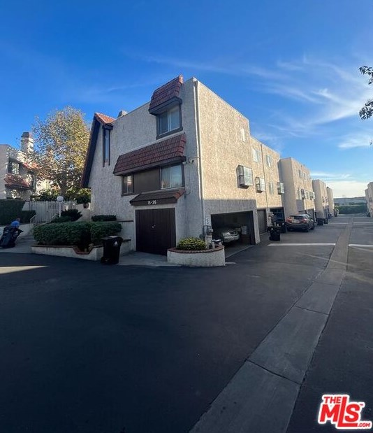 12330 Osborne St #26, Los Angeles, CA 91331
