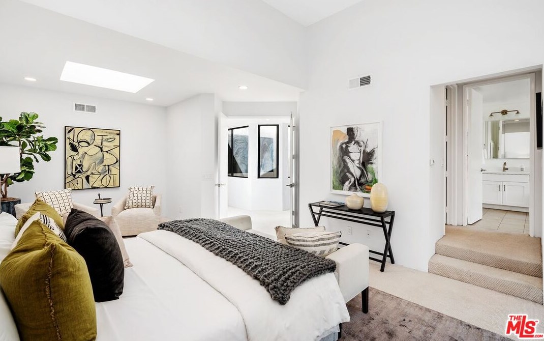 2443 Century Hl, Los Angeles CA  90067-3510 exterior