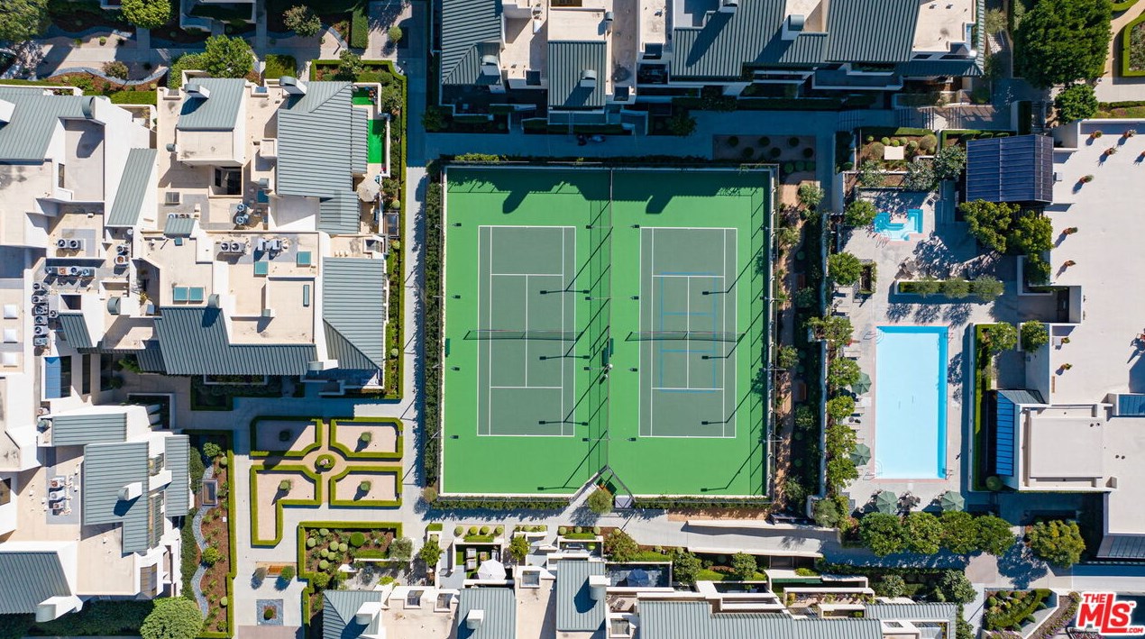 2443 Century Hl, Los Angeles CA  90067-3510 exterior