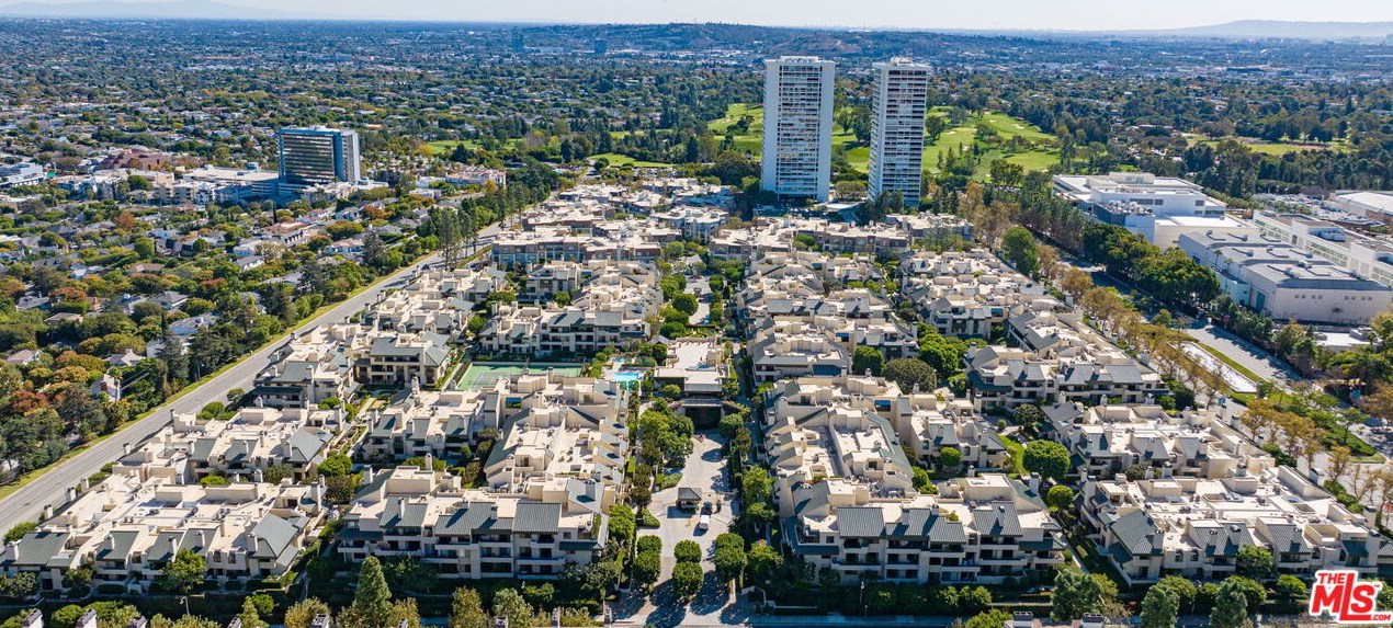 2443 Century Hl, Los Angeles CA  90067-3510 exterior