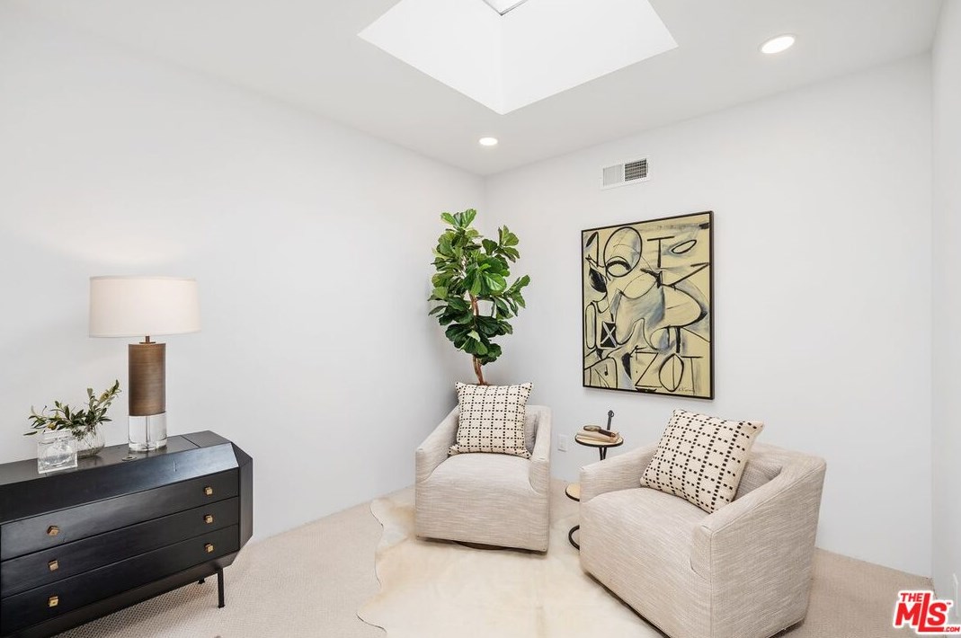 2443 Century Hl, Los Angeles CA  90067-3510 exterior