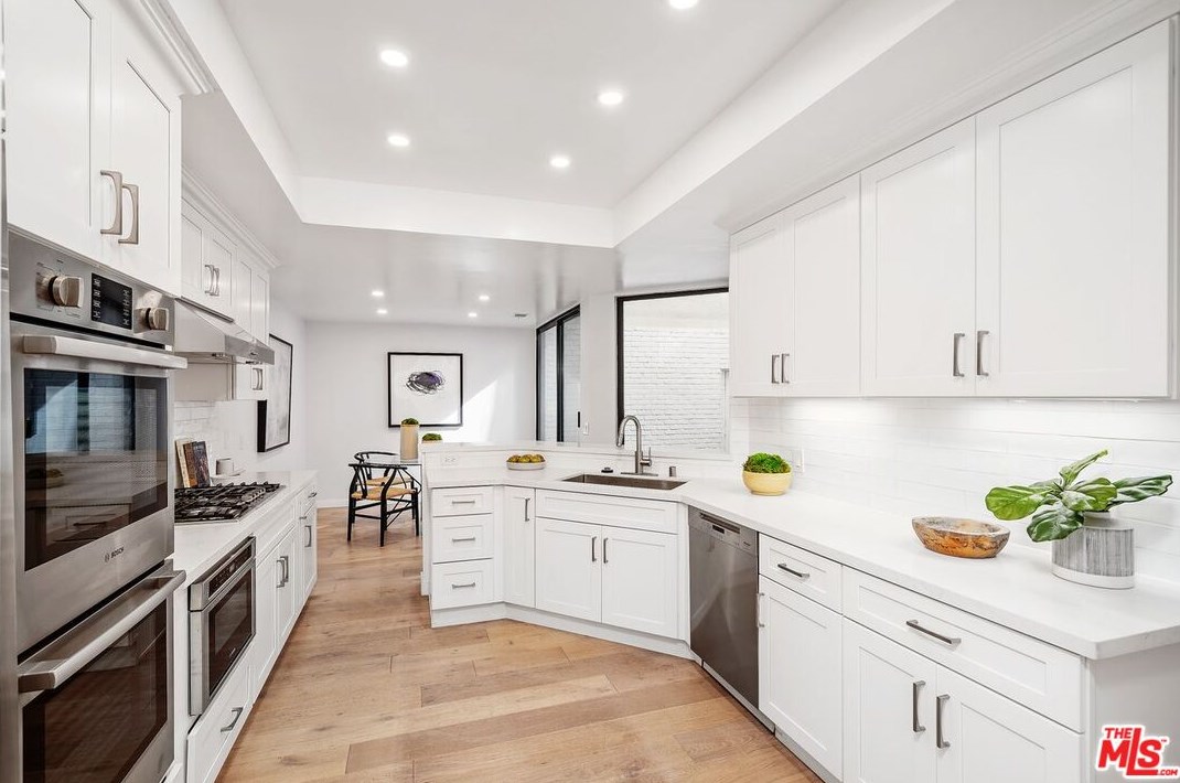 2443 Century Hl, Los Angeles CA  90067-3510 exterior