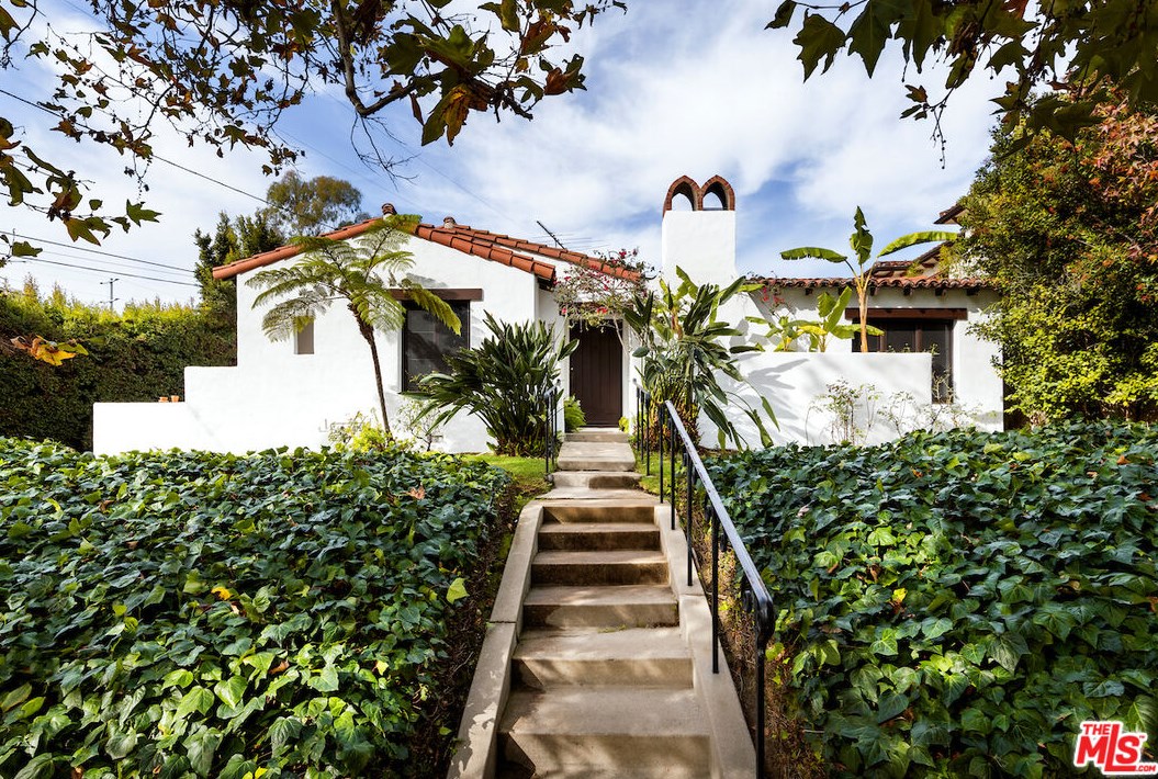 10571 Rountree Rd, Los Angeles, CA 90064-3303