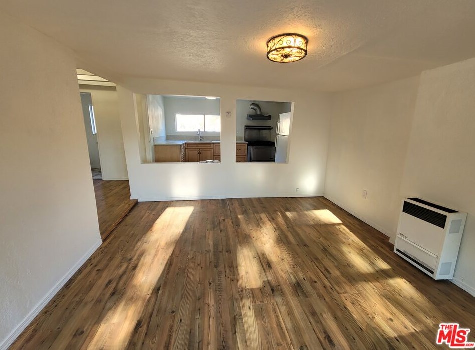 2230 Carlyle Pl, Los Angeles CA  90065-2022 exterior