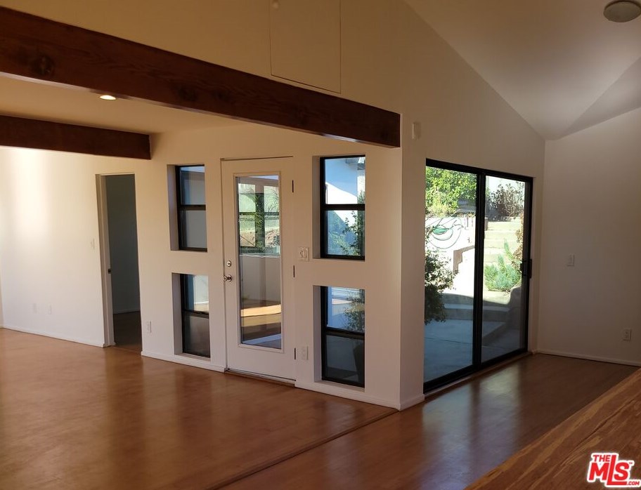 2230 Carlyle Pl, Los Angeles CA  90065-2022 exterior