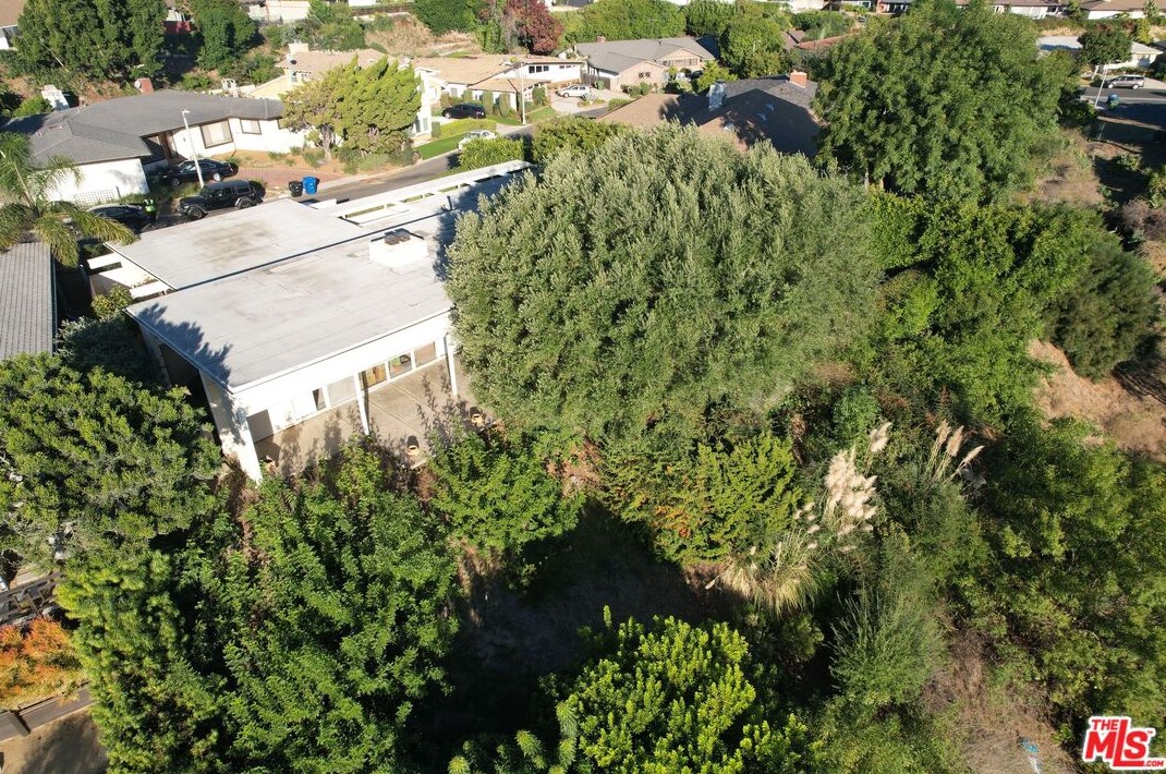 4138 Mantova Dr, Los Angeles CA  90008-1129 exterior