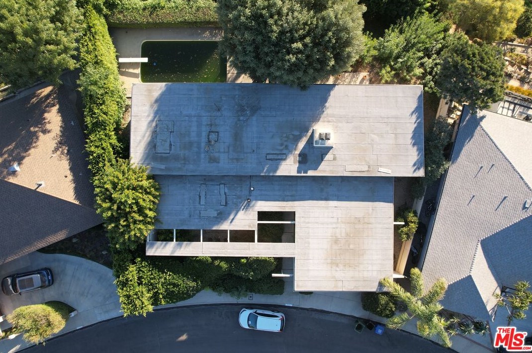 4138 Mantova Dr, Los Angeles CA  90008-1129 exterior