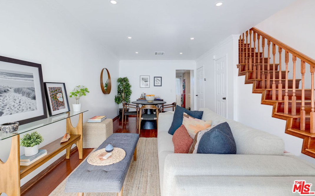 11127 La Maida St #32, North Hollywood, CA 91601