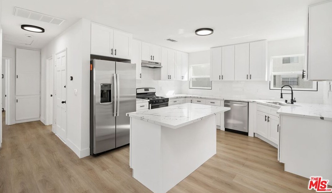 1647 Selby Ave, Los Angeles CA  90024-5716 exterior