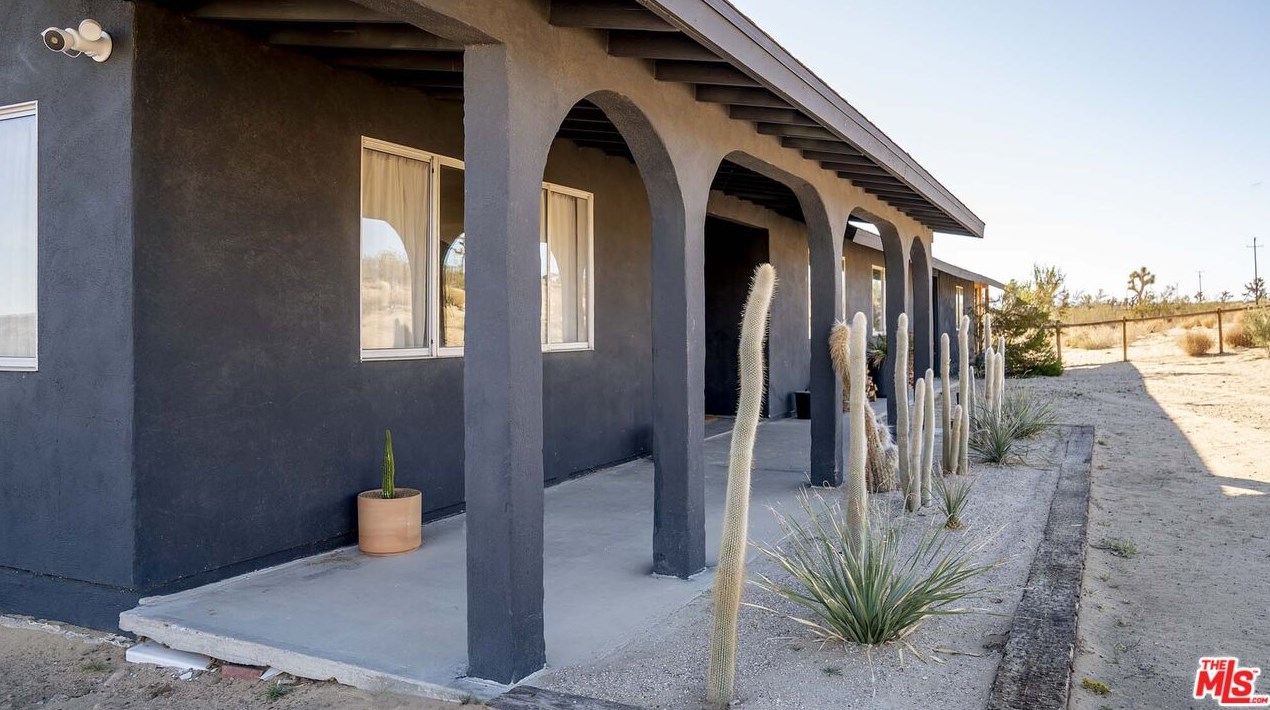 365 Rainbow Dr, Yucca Valley, CA 92284