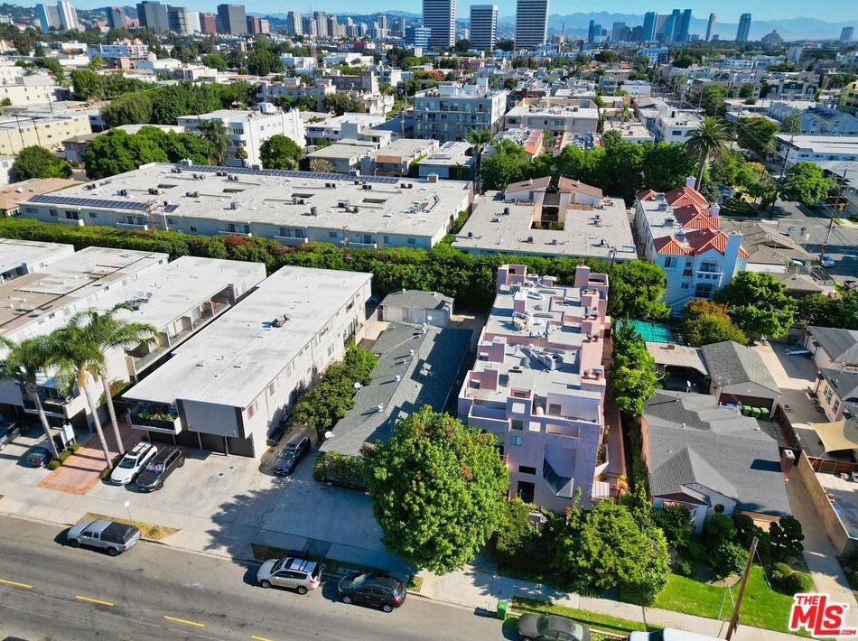 1734 Barrington Ave, Los Angeles CA  90025-4010 exterior