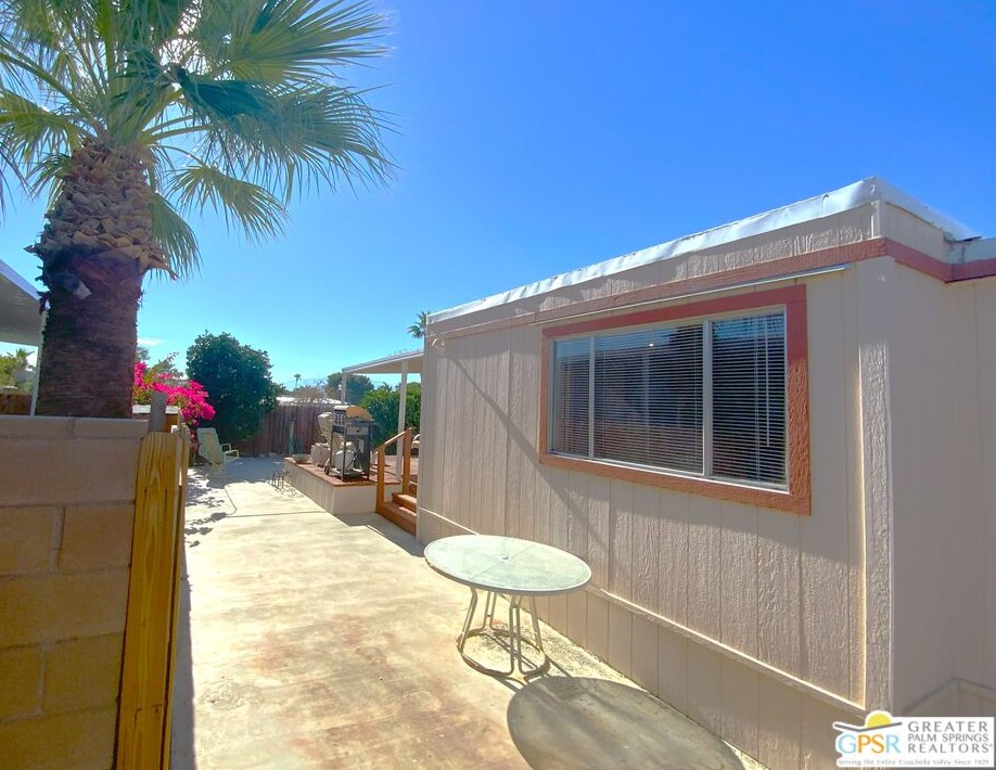 69381 Crestview Dr, Desert Hot Springs CA  92241-8231 exterior