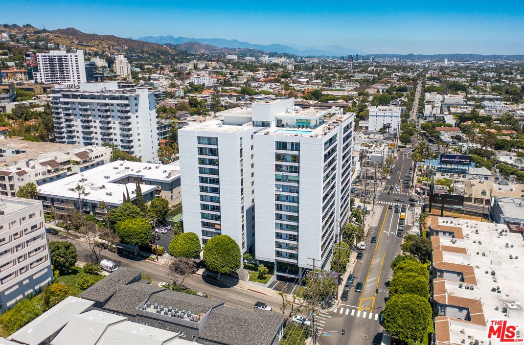 1100 Alta Loma Rd, Los Angeles CA  90069-2436 exterior