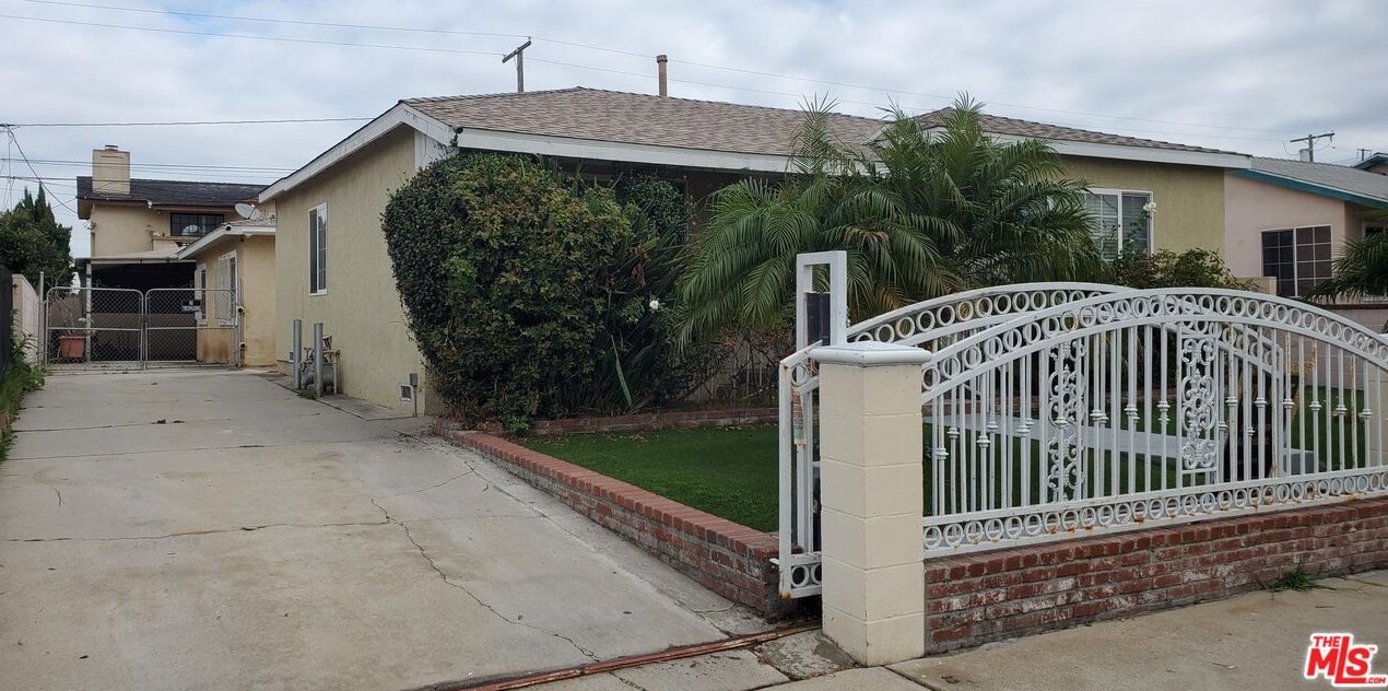 3131 W 134th St, Hawthorne, CA 90250