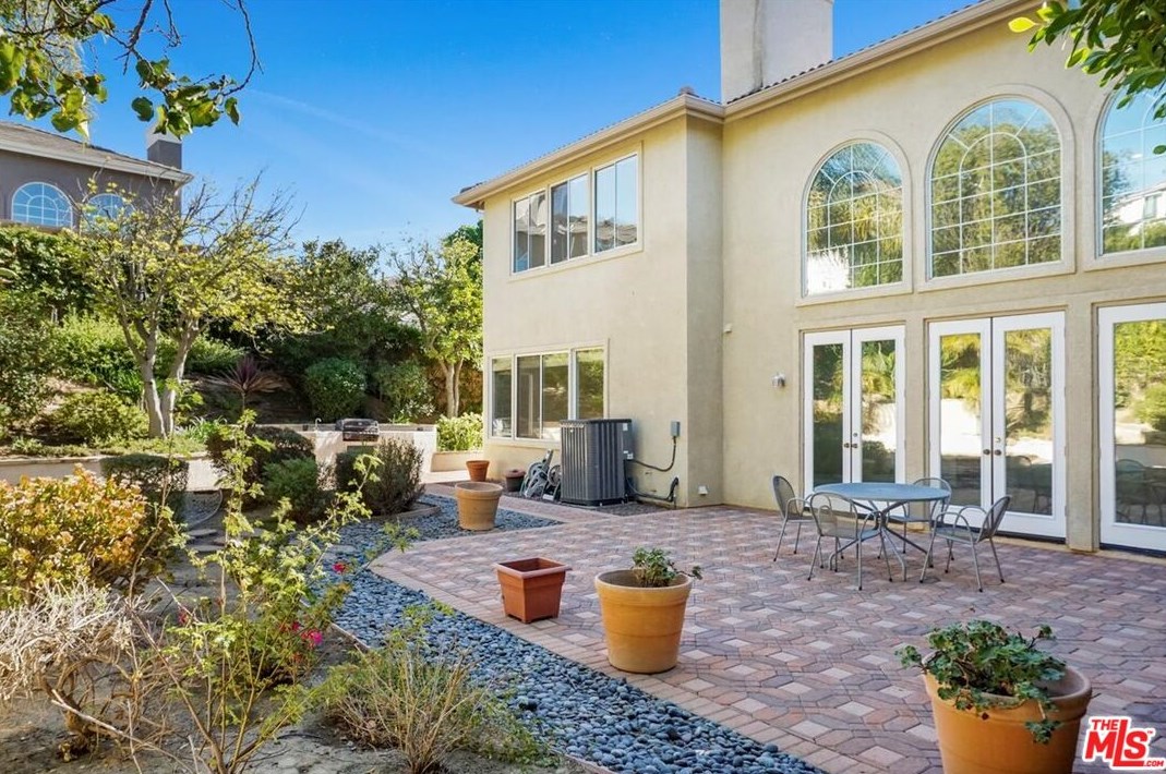 3415 Lang Ranch Pkwy, Thousand Oaks CA  91362-4959 exterior