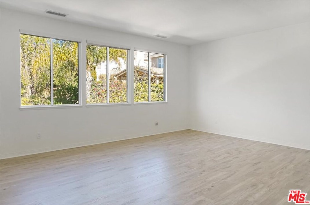 3415 Lang Ranch Pkwy, Thousand Oaks CA  91362-4959 exterior