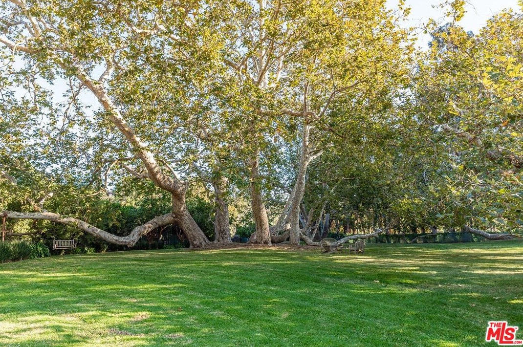 5721 Bonsall Dr, Malibu CA  90265-3816 exterior