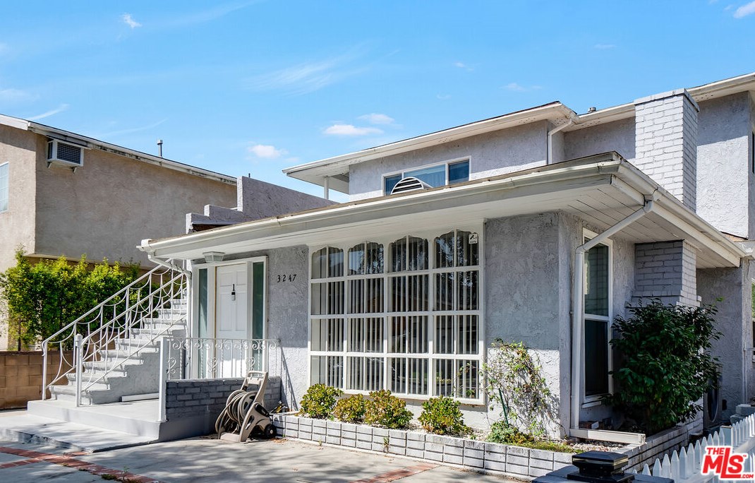 3247 Sherbourne Dr, Los Angeles CA  90034-3232 exterior