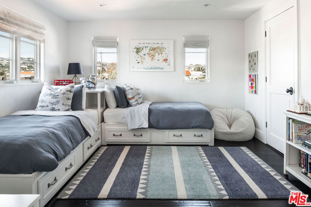 112 Edinburgh Ave, Los Angeles CA  90048-3606 exterior