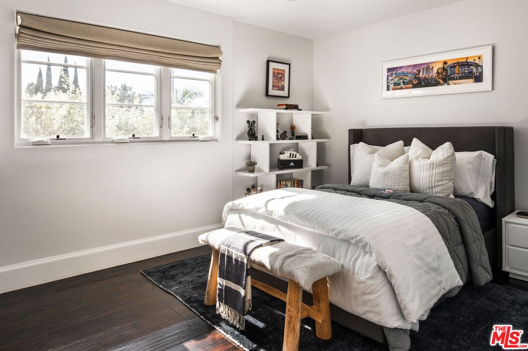 112 Edinburgh Ave, Los Angeles CA  90048-3606 exterior