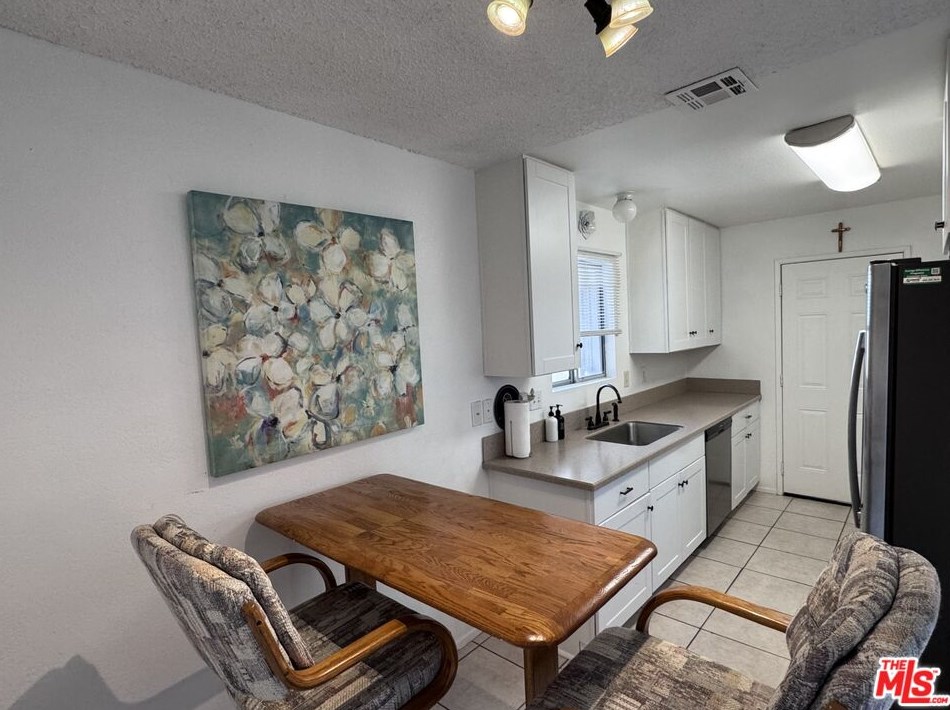 16490 Avenida Monteflora, Desert Hot Springs CA  92240-9094 exterior