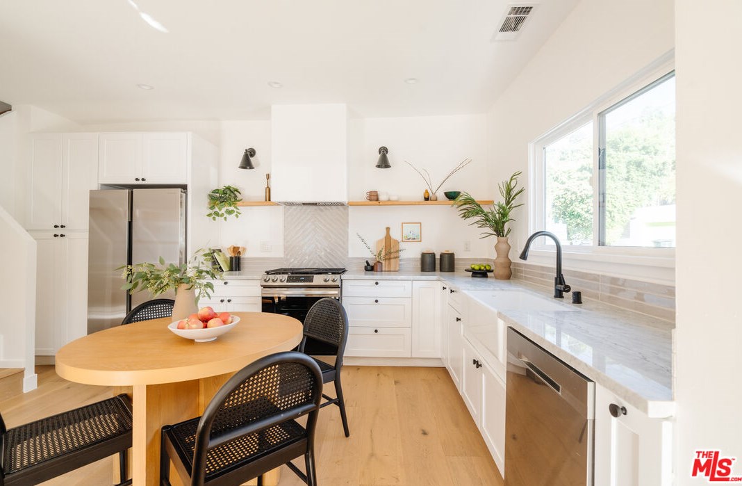 1134 Isabel St, Los Angeles CA  90065-1710 exterior