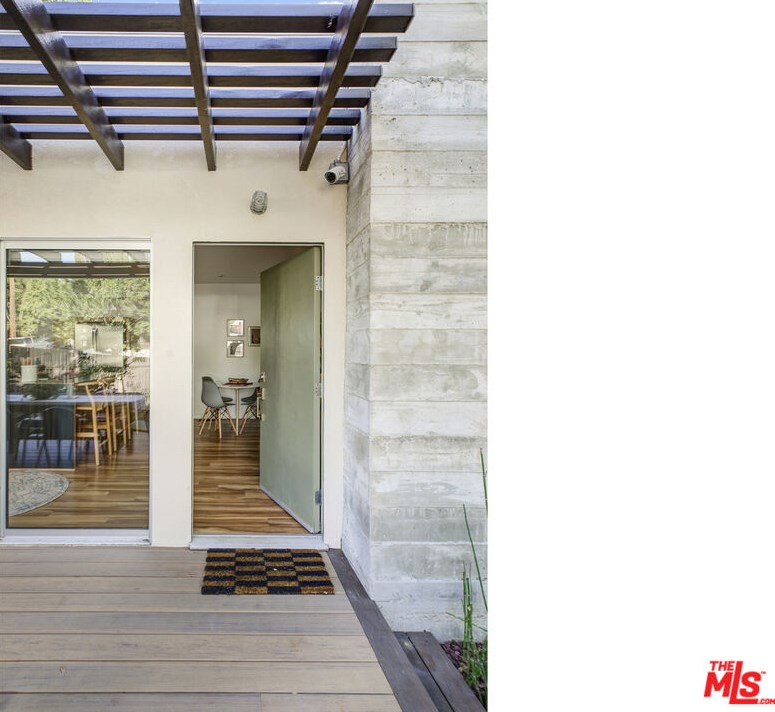 5740 Meridian St, Los Angeles CA  90042-2641 exterior