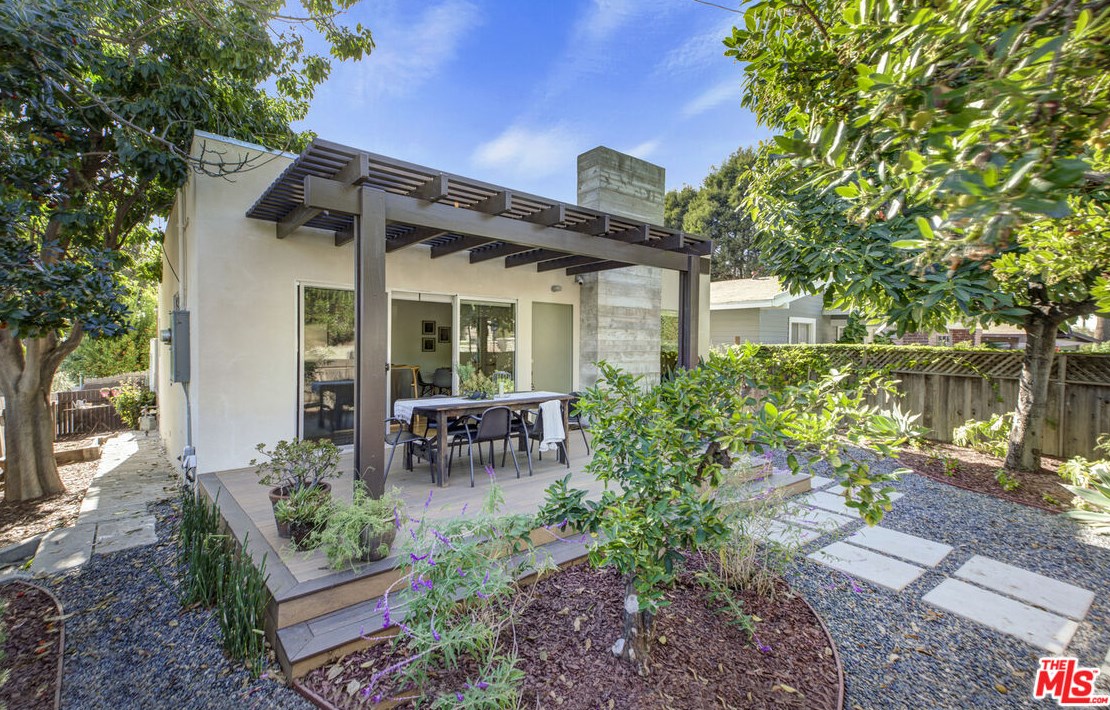 5740 Meridian St, Los Angeles CA  90042-2641 exterior