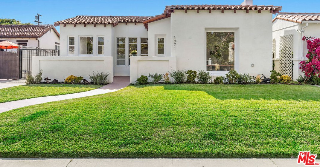 1071 Point View St, Los Angeles CA  90035-2616 exterior