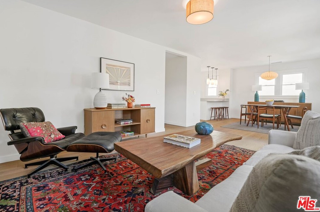 2831 Virginia Rd, Los Angeles CA  90016-3627 exterior